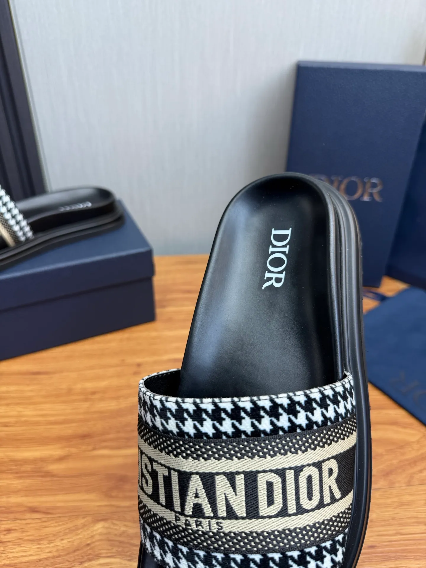 Men's shoes 260💰 Dior. Men's slippers🩴Official website 1:1 production 38-45 size 45 46 🉑️Customized original material shipped✅